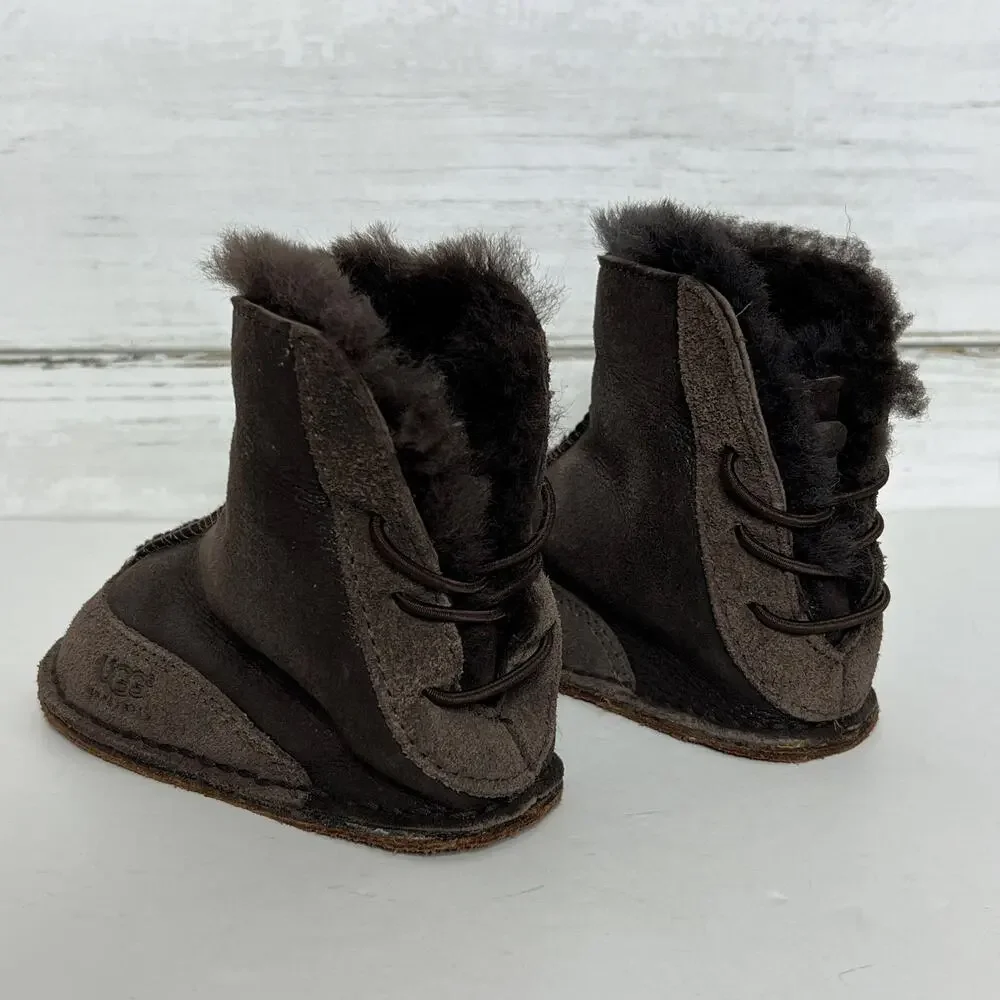 UGG Baby Boo Booties Size 4/5 Brown Leather Crib Shoes Style 1979